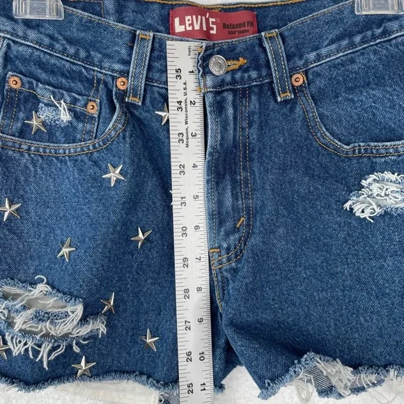 Levis 550 Relaxed Fit Star Studded Distressed Denim Shorts Blue Womens 29 - Picture 8 of 8